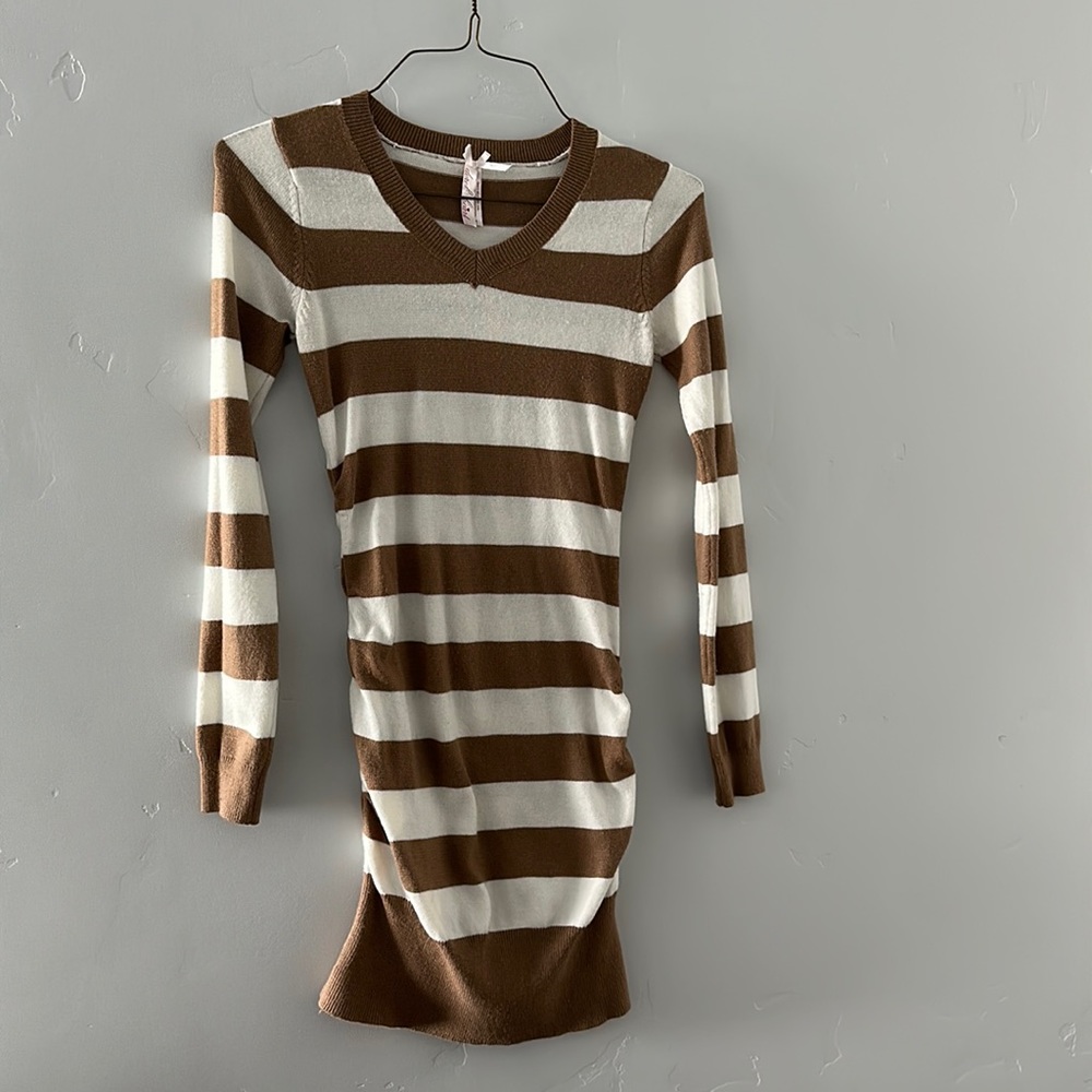 Long sleeve striped dress 🤎